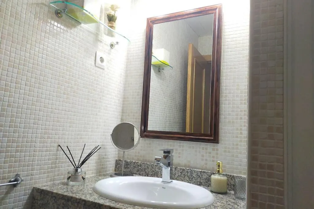 Apartamento Para 5 Personas Frente Al Mar Con Piscina Y Parking Cubelles 0*,  Spain
